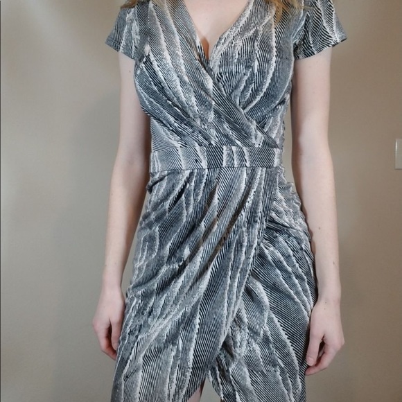 Banana Republic Dresses & Skirts - Banana Republic Wrap Dress